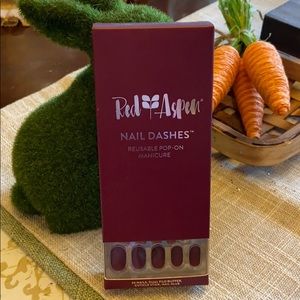Red Aspen Nail Dashes